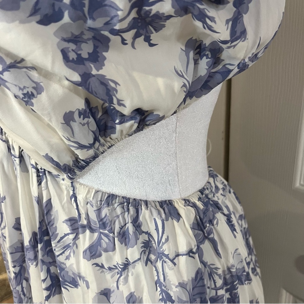 Bardot, Blue & White Floral Cutout Mini Dress Cotton, Size M EUC - Picture 12 of 16